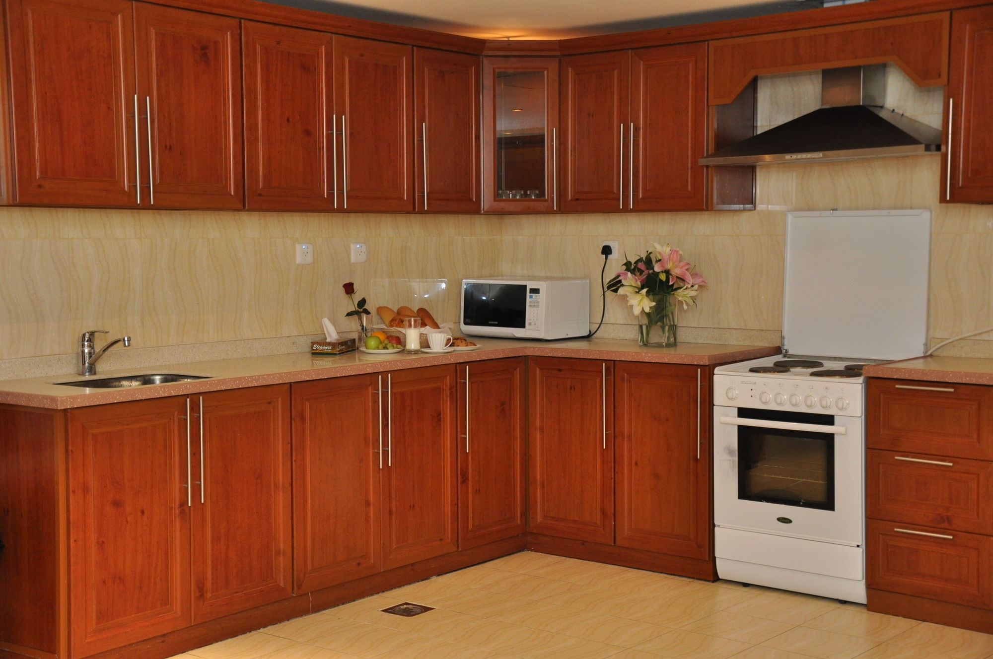 Taiba Suites Madinah Medina Eksteriør billede A modern kitchen