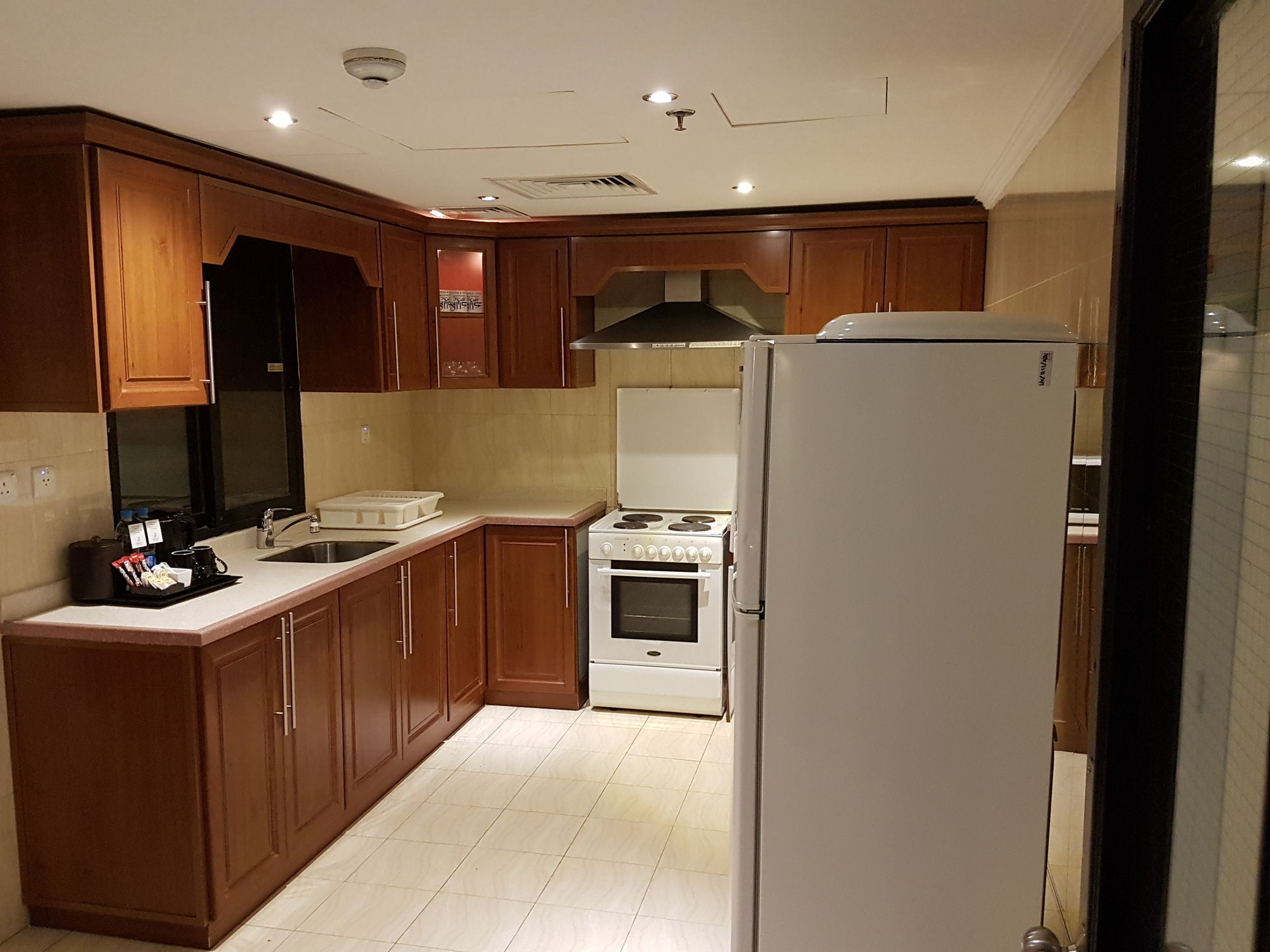 Taiba Suites Madinah Medina Eksteriør billede A kitchen in a hotel