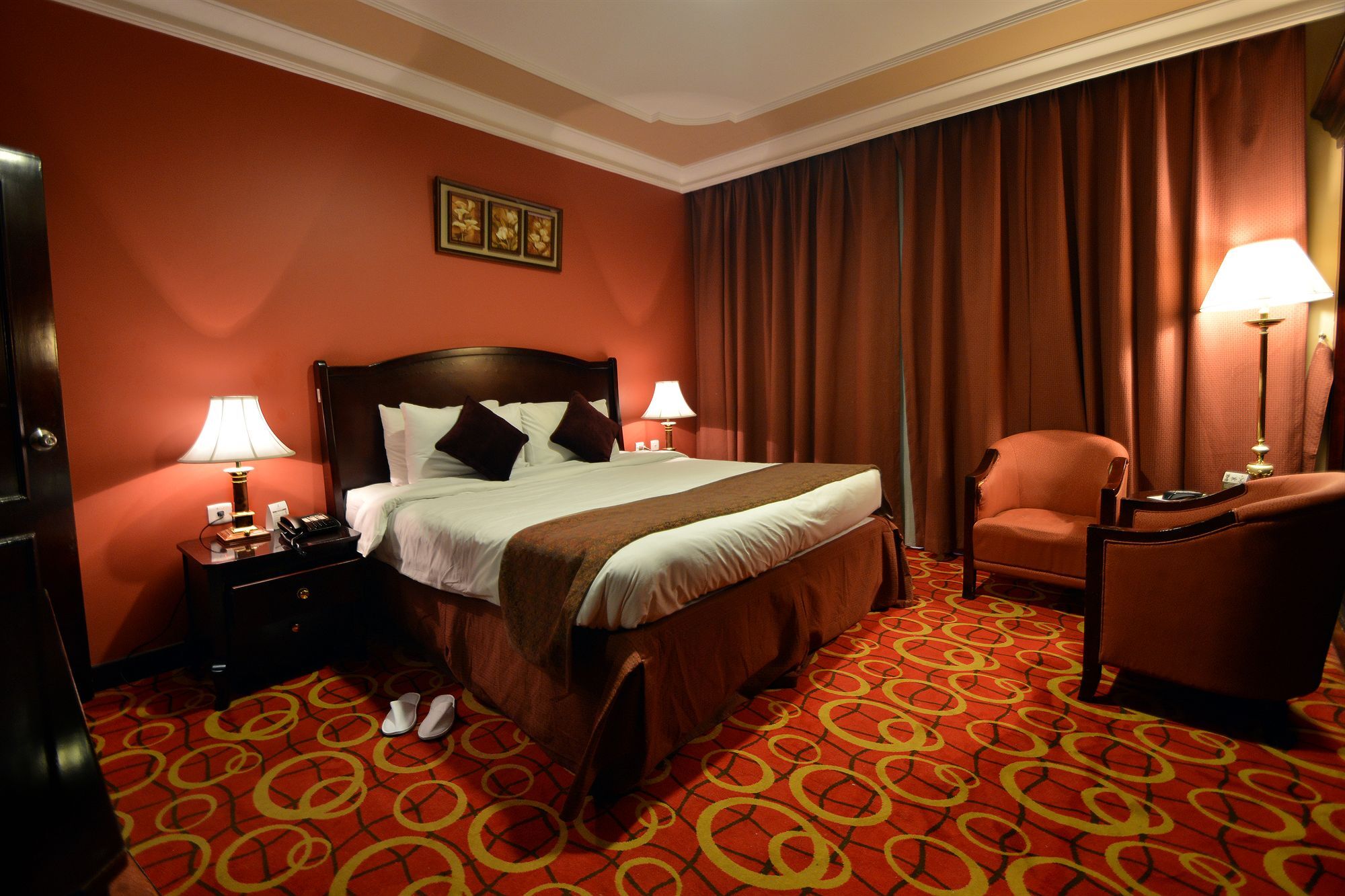 Taiba Suites Madinah Medina Eksteriør billede A room at the hotel