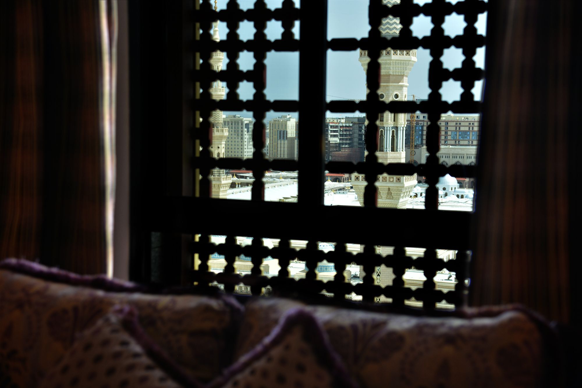 Taiba Suites Madinah Medina Eksteriør billede View of the Grand Mosque from the hotel